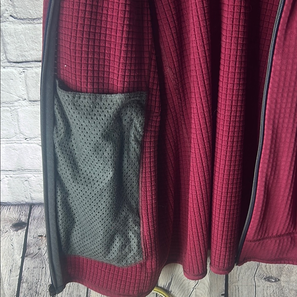 Patagonia Red Lightweight Jacket - image 5